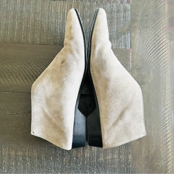 Alumnae Women Beige Taupe Suede Mule Boots Slip Ons Size 8 US / EU 39 - Picture 2 of 9